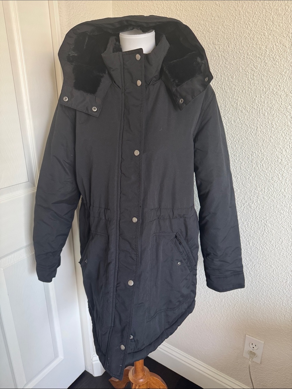 Like new faux fur lined parka